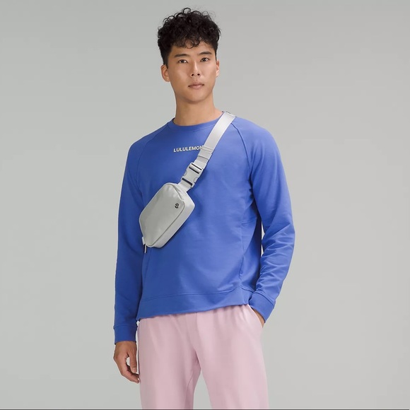 NWT lululemon Everywhere Belt Bag - silver/white - Picture 10 of 11